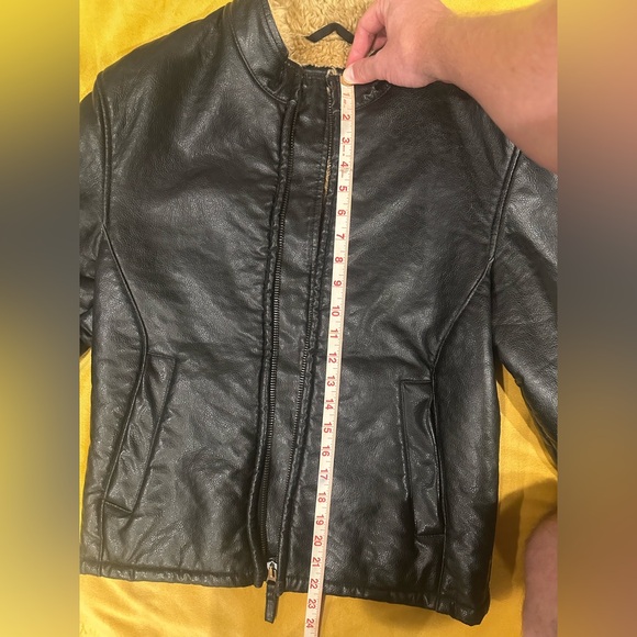 Armani leather jacket gently used - Picture 8 of 16